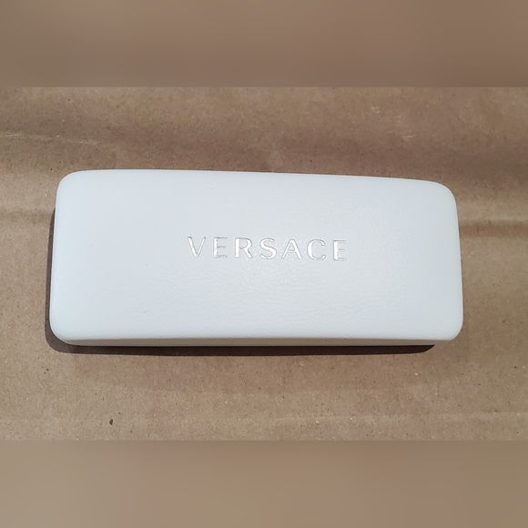Versace eyeglasses case. - Picture 5 of 6
